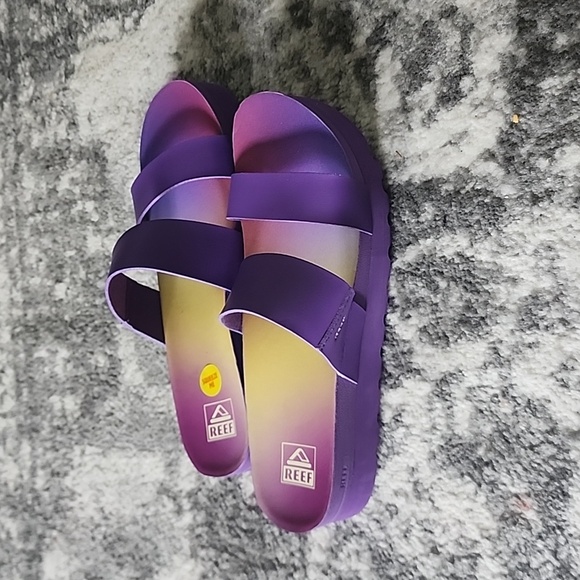 Reef "Leo" Sandal - Picture 1 of 6
